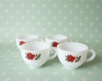 Set vintage di 4 tazze in vetro opalino Federal Glass Rosecrest, piccole, con rose rosse, ideali per punch all'uovo.