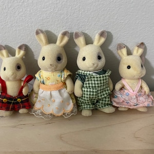 corntop Rabbit Family Sylvanian Figures