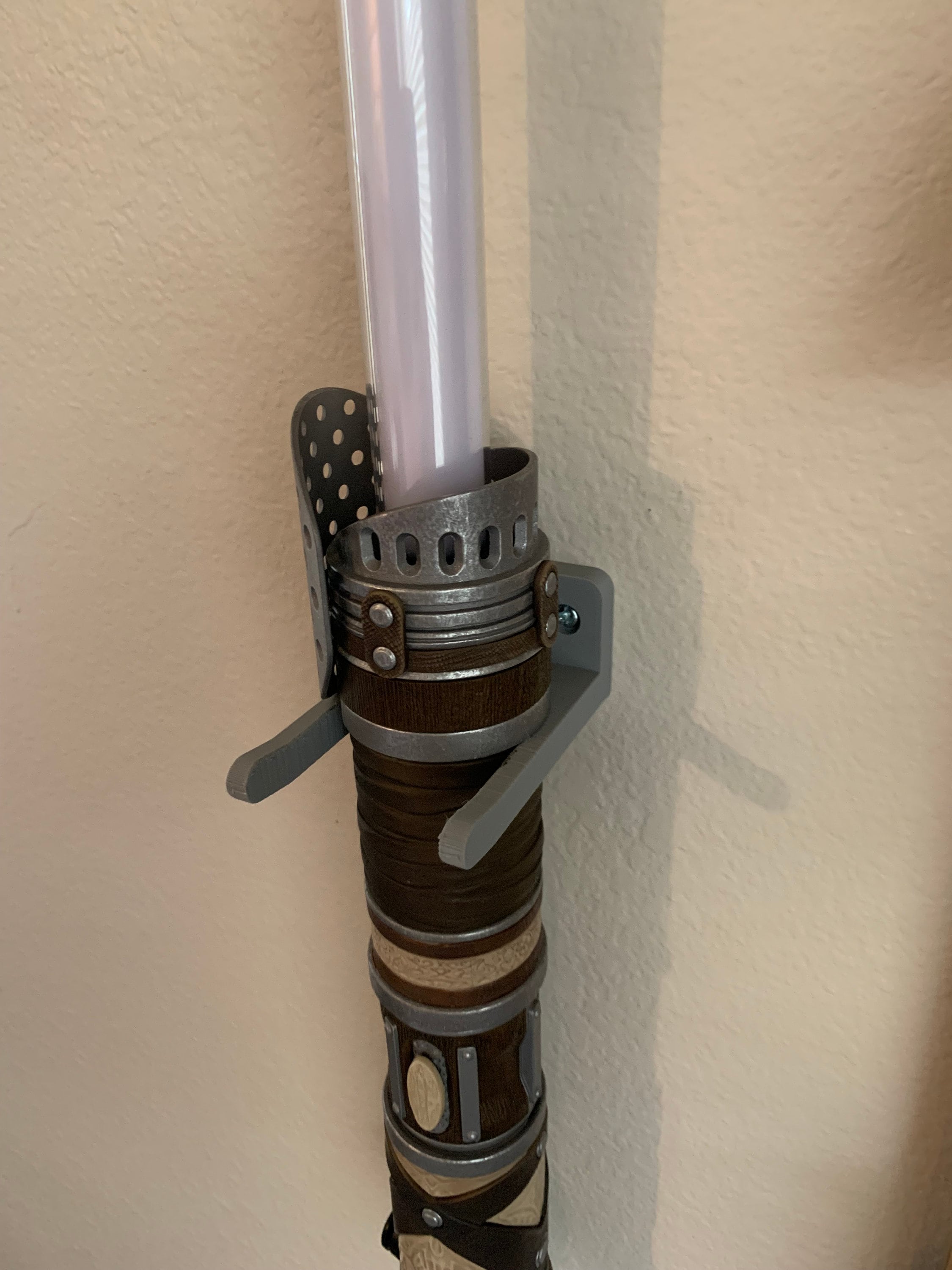 Savi's Workshop Lightsaber Wall Mount STL File - Etsy