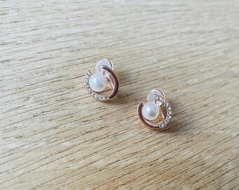 Pendientes pequeños de clip indoloros - detalle de perlas