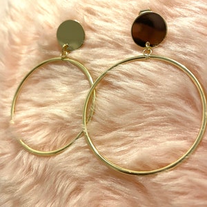 Gold hoop clip-on earrings image 4