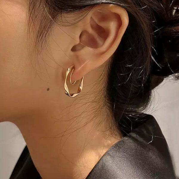 Boucles d'oreilles clip U sans douleur, petites créoles dorées