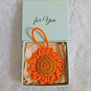 Sunflower Crochet Pattern | Keychain, Bag Charm | Amigurumi Floral PDF (Instant Download)