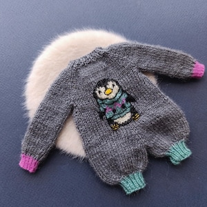Knitted Grey romper with a picture of a penguin , Stripe Short Leg Jumpsuit for Blythe Jumpsuit Pajamas onesie, Blythe doll 1/6