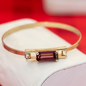 Vintage Gemstone Gold Tone Bangle Bracelet by Avon 7 Inches - O24