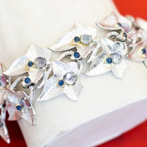 Vintage Silver Tone Leaves Bracelet, 7 Inches - O28