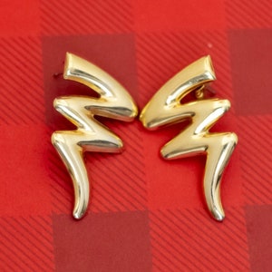 Vintage Zigzag Thunder Lightning Gold Tone Stud Earrings - O32