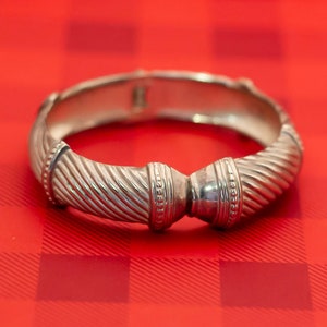 Vintage Gothic Silver Tone Hinged Bangle 7 Inches - O21