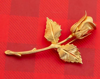 Vintage Art Nouveau Rose Floral Gold Tone Brooch - O1