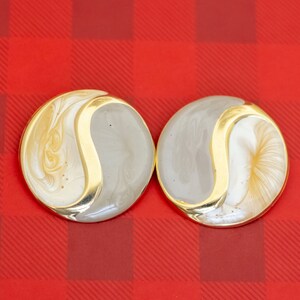 Vintage Yin Yang Floral Circular Stud Earrings - O32