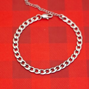 9 inch, Vintage Silver Tone Curb Style Chain Bracelet - O31