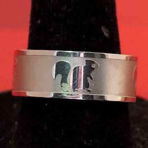 Vintage Little Squirrels Silver Tone Ring Size 7 - O25