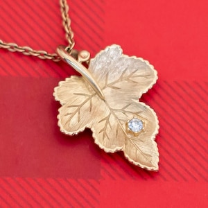 Vintage Art Nouveau Leaf Choker Necklace by Avon 15 1/4 Inches - O2
