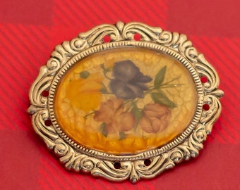 Vintage Victorian Floral Gold Tone Brooch - O1