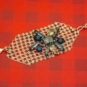 7 inch, Vintage Geometric Shaped Rhinestones Chain Net Center Elegant Bracelet - O35