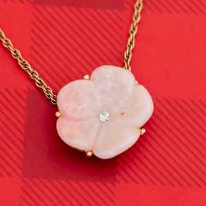 Vintage Floral Gold Tone Pendant Necklace by Avon 17 1/4 Inches - O24