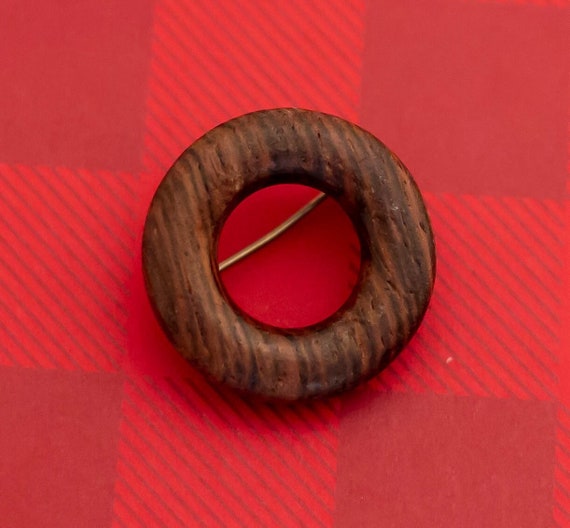 Vintage Minimalist Wood Open Circle Brooch - O1 - image 1