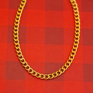 28 inch, Vintage Gold Tone Curb Chain Elegant Chain Necklace - O34