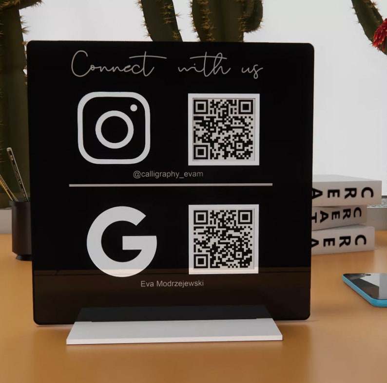 Personalisiertes QR-Code Schild Aus Acryl - Social Media Display Für Unternehmen Mit Ständer