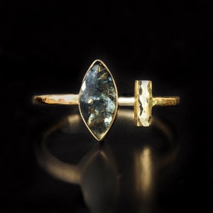 Handcrafted Yellow Gold Cremation ring with Aquamarine, Silver Glitter Glass and Ashes