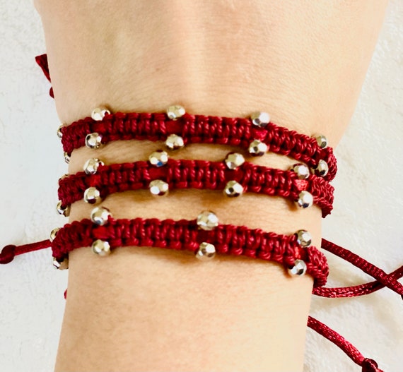 Thread Bracelet in Burgundy Color With Rice Beads. 