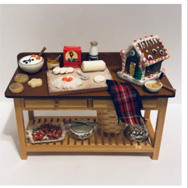 Miniature 1:12 scale dollhouse Christmas baking table,Reutter Porzellan/Reutter Porcelain, mini gingerbread house, cookies, x-mas decor