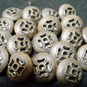 Set of 19 Decorative Vintage Buttons
