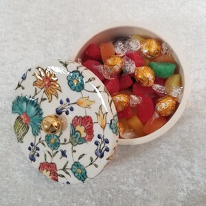 Hand-Painted Persian Round Ceramic Candy Box, Nut Dish With a Gold Handle Lid, Jewellery box, Cookie Jar, Floral pattern