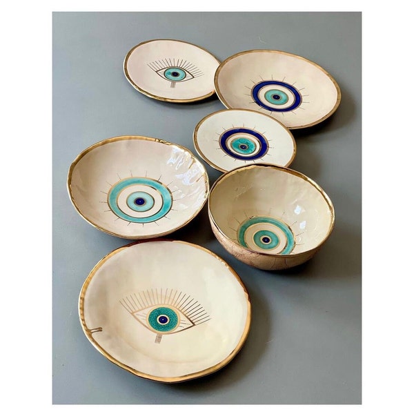 Plato chapado en oro Evil Eye (estilo ojo), plato de postre, plato de ensalada, arte de la pared / Nazar beige y turquesa / cerámica moderna, plato de exhibición