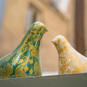 Handgefertigte Keramik Taube Statue: Dekorative Vogel Skulptur