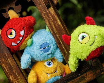 Plush Monster Dog Toy with Squeaky Ball: Dental Cleaning Chew Toy