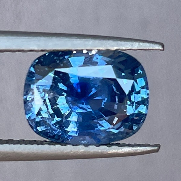 Natural earth mined Blue sapphire. 3.16 crt