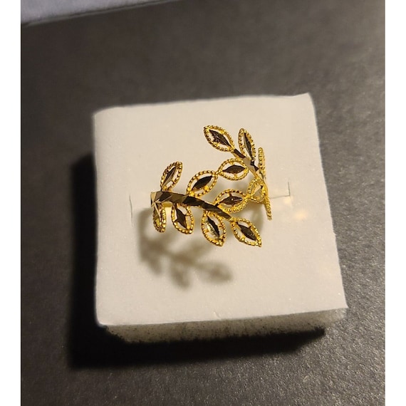 Saudi gold clearance ring design