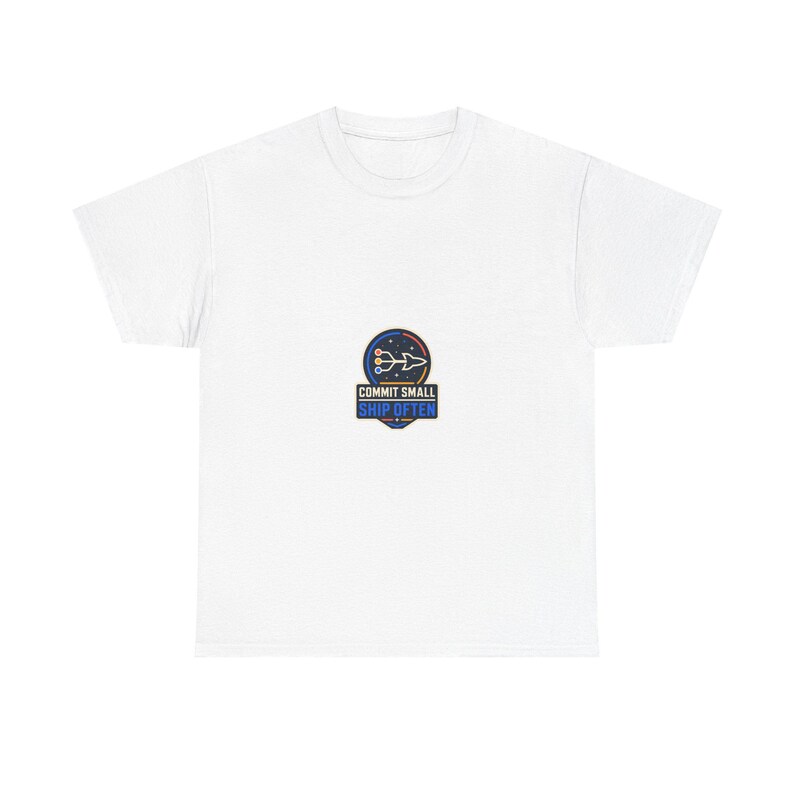 Camiseta "Commit Small Ship Often" para Programadores, Camiseta com Humor sobre Programação, Presente para Engenheiro de Software imagem 2