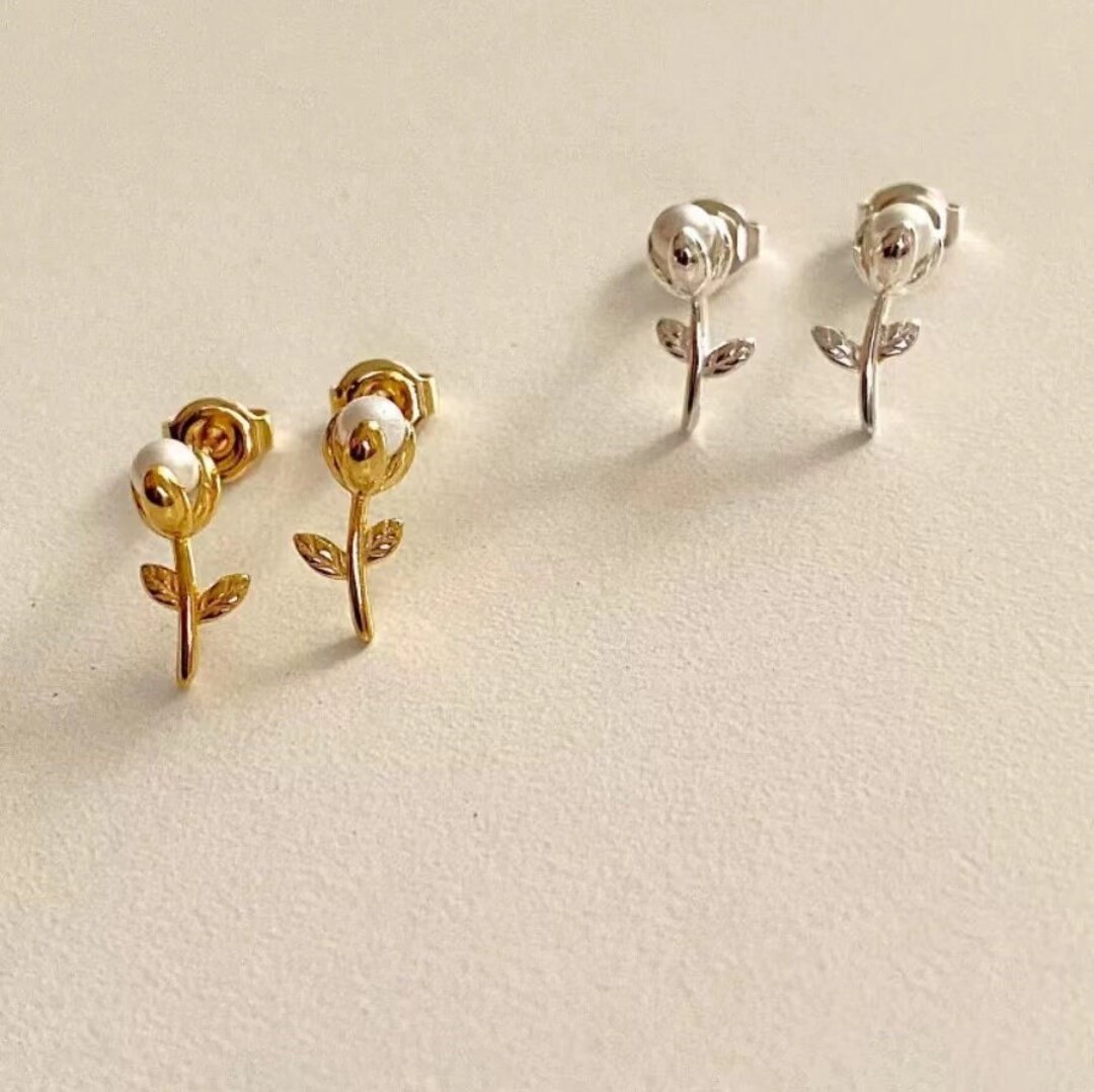 Gold Tulip Earrings Stud Earrings Tulip Earrings Gold Vintage