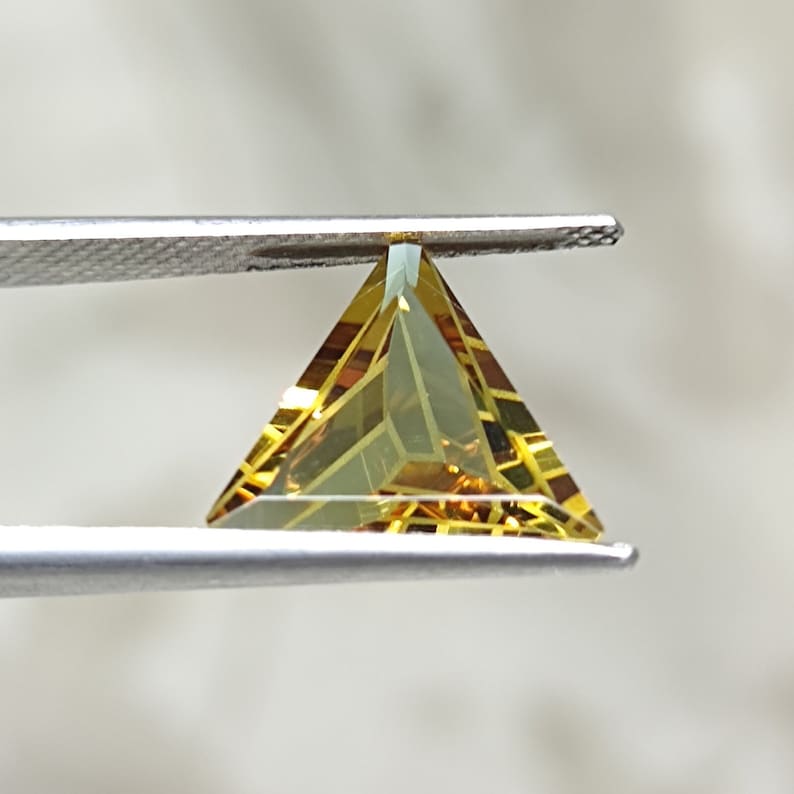 Alexandrite Gemstone, Color Change Stone, Fantasy Cut, Triangle Shape ...