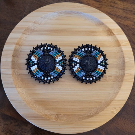 Round 2024 beaded earrings