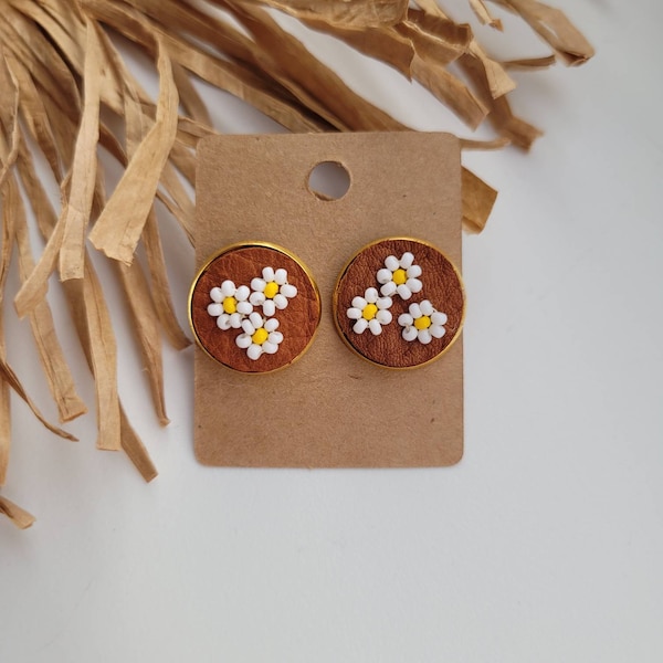 Flower Beaded Earrings, Daisy Beaded Earrings