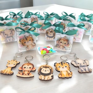 Portachiavi in tema animali della giungla,  personalizzabile con i dettagli dell'evento da festeggiare. per nascita, battesimo o compleanno.