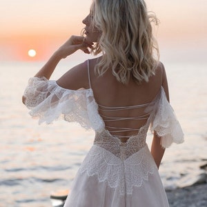 Boho Beach Tiered Lace Wedding Dresses 2022,Bohemian A Line Wedding Gowns,Handmade Sexy Open Back Outdoor Country Bridal Dress