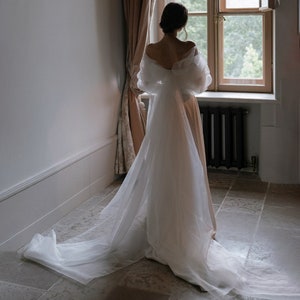 Elegant Off The Shoulder Wedding Dresses For Women,Organza Tulle A Line Wedding Gowns,Simple Open Back Wedding Bridal Dress Handmade