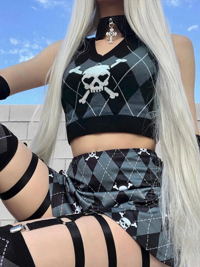 Womens Skull Print Diamond Pattern Sleeveless Sexy Cropped Sweater Gothic Clothes Punkwear Grunge Egirl Streetwear Harajuku 