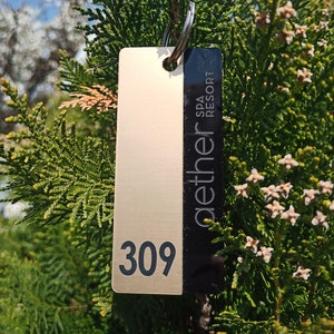 Modern Hotel-Motel Key Tag 2colors