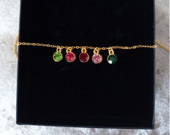 Gold neckless with stones