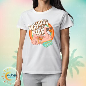 Sunshine On Mind Mein T-Shirt: Pinke Flamingo Sommer Vibes