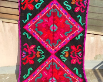tapis roumain vintage, tapis en laine fait main, kelim art moldave, tissé à la main dans les années 70, style boho floral, tapis moldave, 320x138cm.
