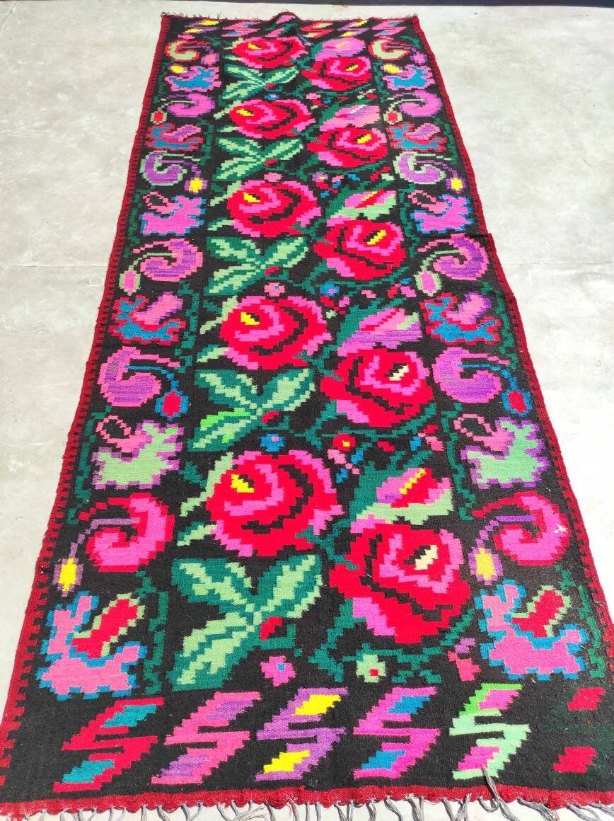 Beautiful Vintage Traditional Romanian Woven Rug, Rumänischer Vintage Beautiful Vintage Traditional Romanian Woven Rug, Rumänischer Vintage