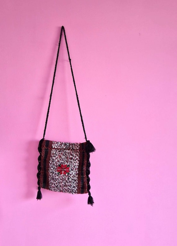 Vintage Romanian handwoven wool shoulder bag,  han