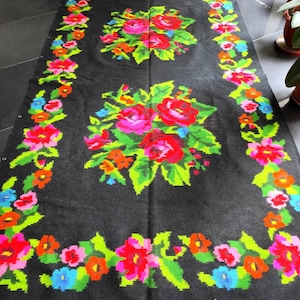 Vintage Romanian rug, handmade wool carpet, kelim Bessarabian art, hand-woven in the 70s, tapis moldave, boho floral style, 295x158cm.