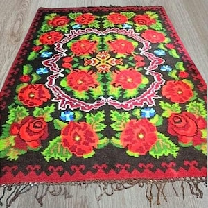 Discount!Vintage Romanian rug, handmade wool rug, kelim Moldavian art, hand-woven in the 70s, boho floral style, tapis moldave, 225x175cm.